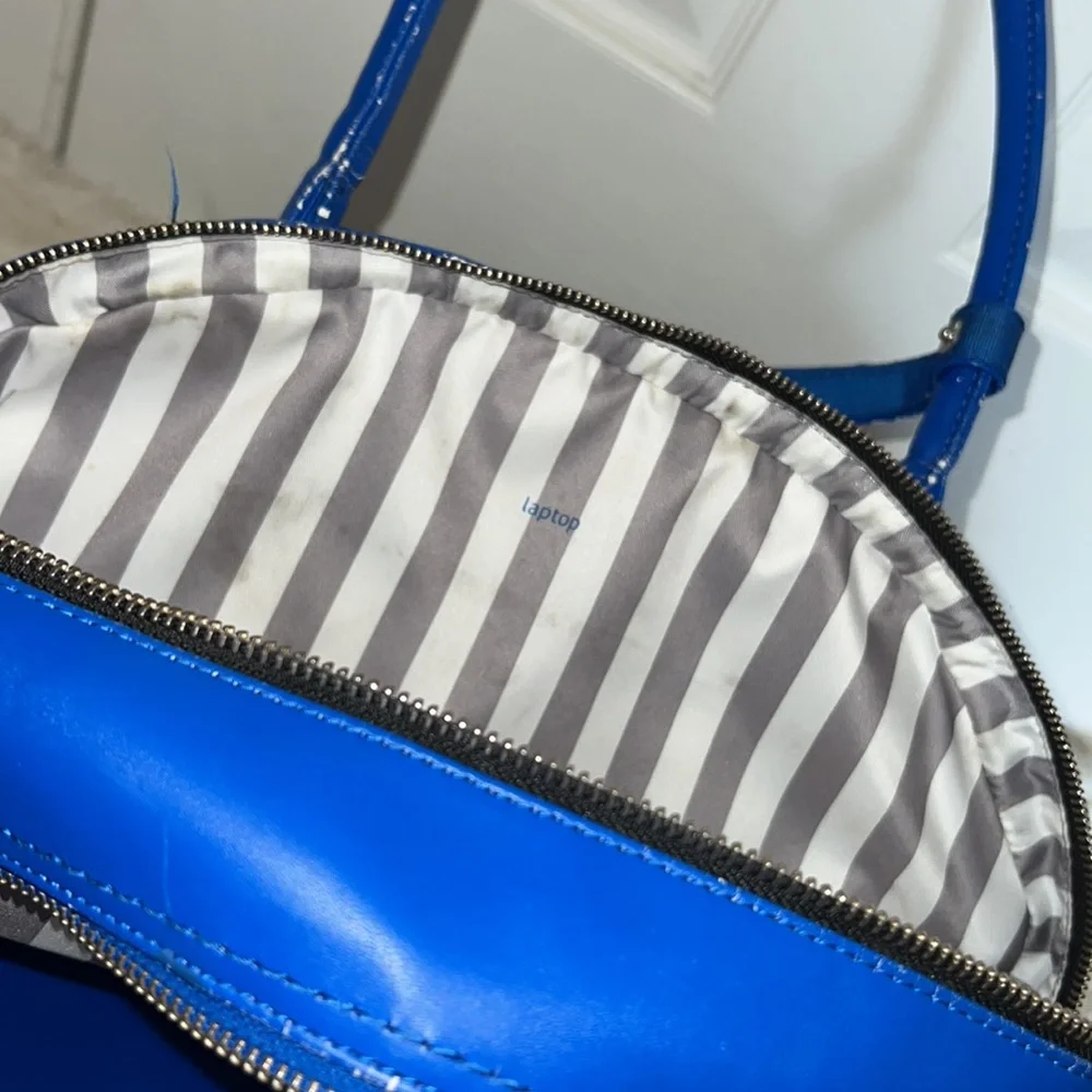 Gorgeous LULULEMON tote - Picture 9 of 9